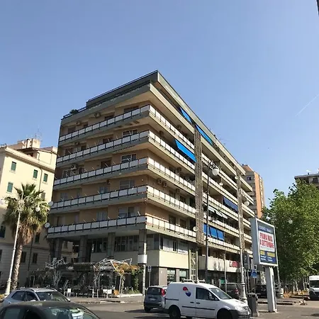 Casa Vacanza Brezza Di Maestrale Salerno Exterior photo